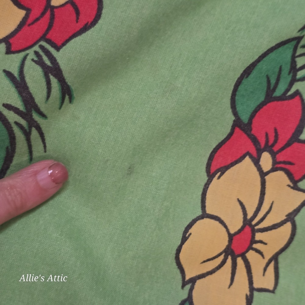 Winnie the Pooh Piglet Blanket Crib Quilt Comforter Vintage Throw Red Blue Green - Picture 5 of 6